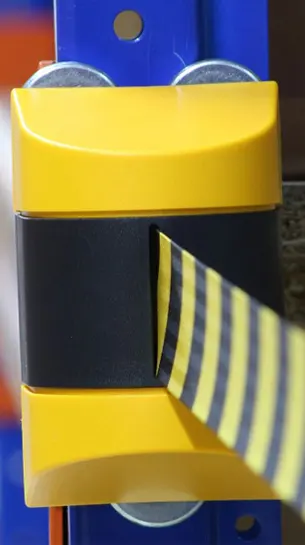 Fali kihúzható szalagos kordon