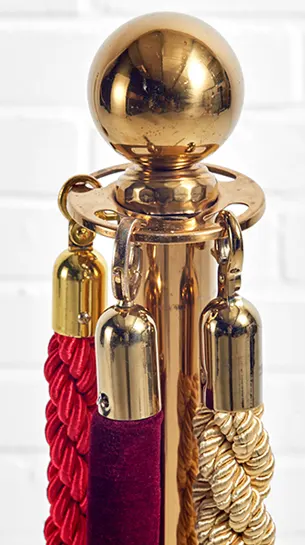 Arany köteles kordonoszlop